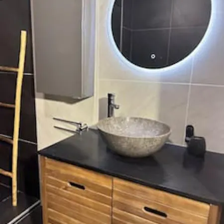 La Parenthese Neuvilloise Maison Prox Lyon Wifi Fibre Apartment Neuville-sur-Saone